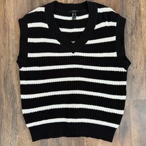Forever 21 Sweater Vest Small